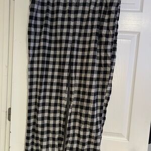 Soft checkered sleep pants with pockets.